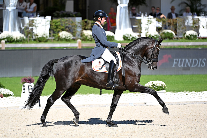 Spanske Severo Jurado Lopez sikrede sig en billet til OL 2024 - Horse ...